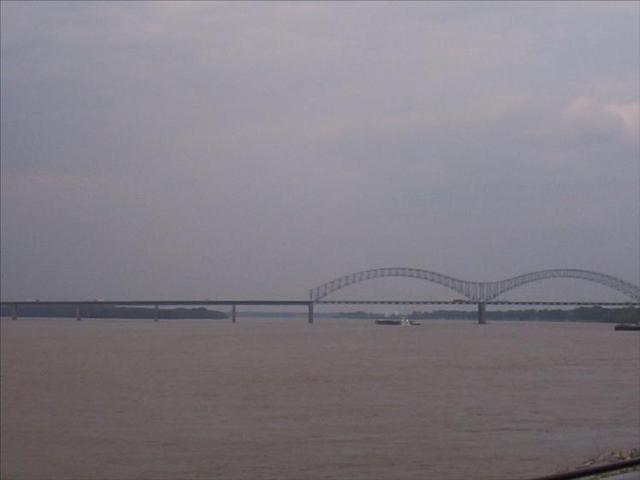 MIM 05 1572